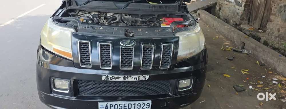 Mahindra Tuv 300 2017