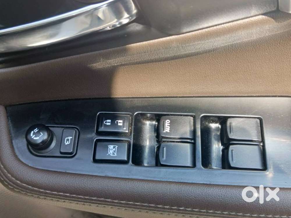 Toyota Urban Cruiser Hyryder 1.5 V Hybrid, 2023, Petrol