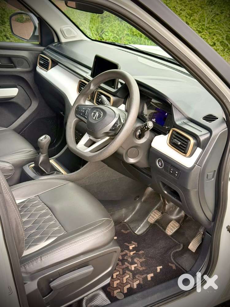 Tata Punch Accomplished Mt Sunroof, 2023, Petrol