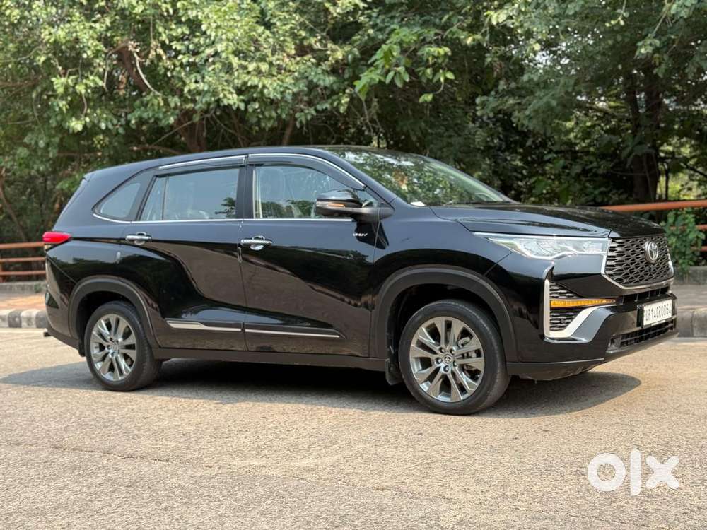 Toyota Innova Hycross 2.0 Zx Hybrid 7 Str, 2025, Petrol