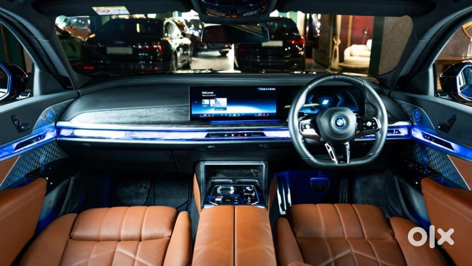 Bmw I7 Xdrive60, 2023, Electric