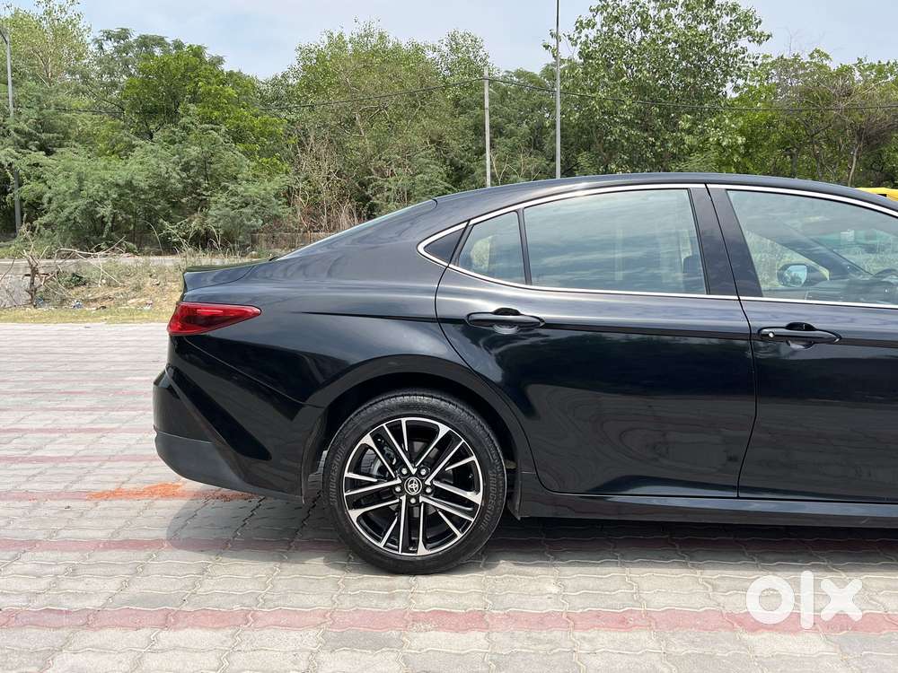 Toyota Camry Hybrid, 2025, Cng & Hybrids