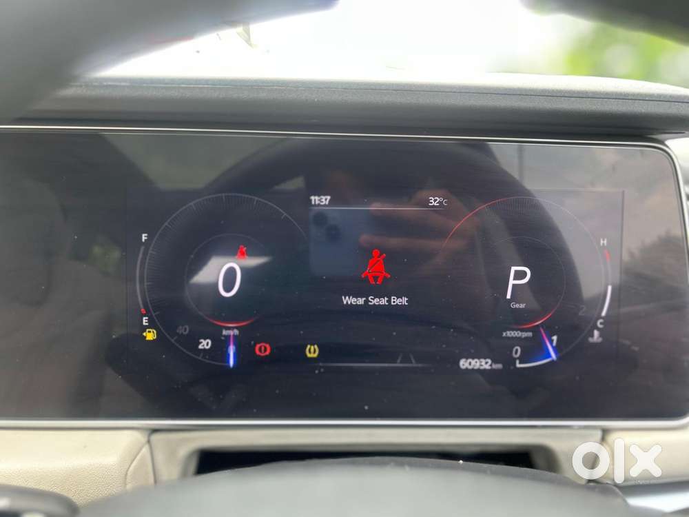 Mahindra Xuv700 2.0 Ax 7 Petrol At Luxury Pack Str, 2022, Petrol