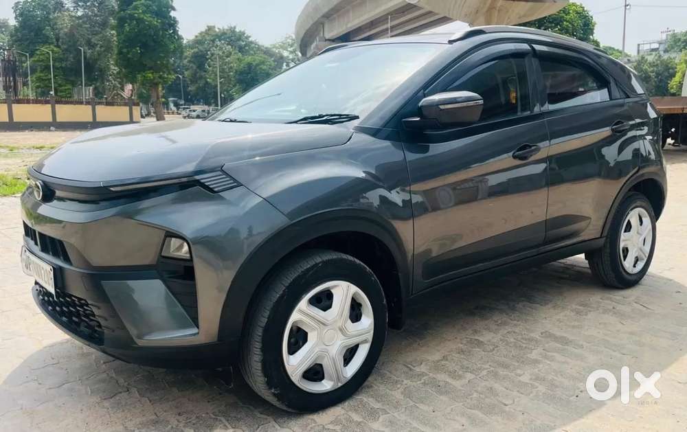 Tata Nexon Smart Plus S 1.2 Revotron Petrol 5 Mt, 2024, Petrol