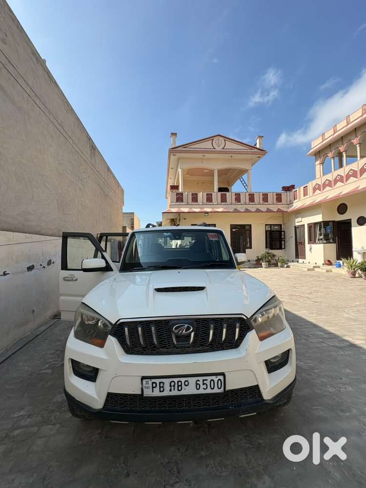 Mahindra Scorpio Classic 2016 Diesel S10