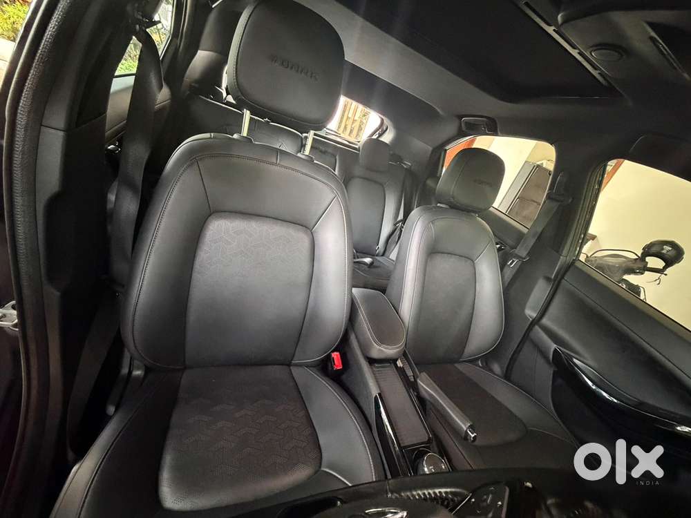Tata Nexon Petrol 2022 Dark