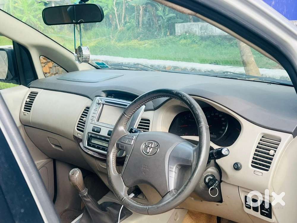 Toyota Innova Diesel 2014
