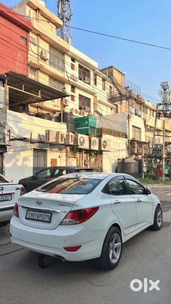 Hyundai Fluidic Verna 2012 Diesel 90000 Km Driven