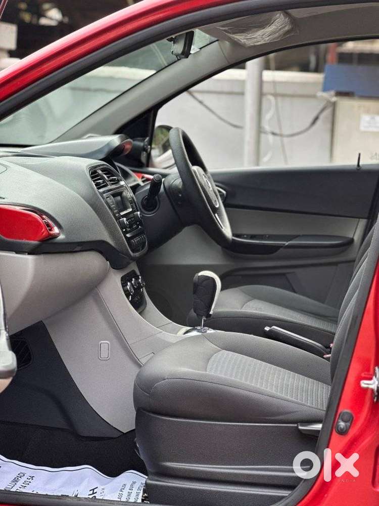 Tata Tiago Xza, 2018, Petrol