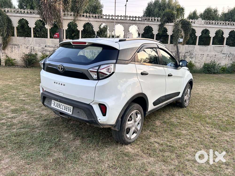 Tata Nexon 1.5 Revotorq Xm, 2021, Diesel