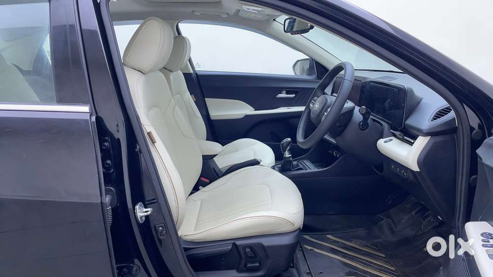 Hyundai Verna 1.5 Sx Ivt, 2023, Petrol