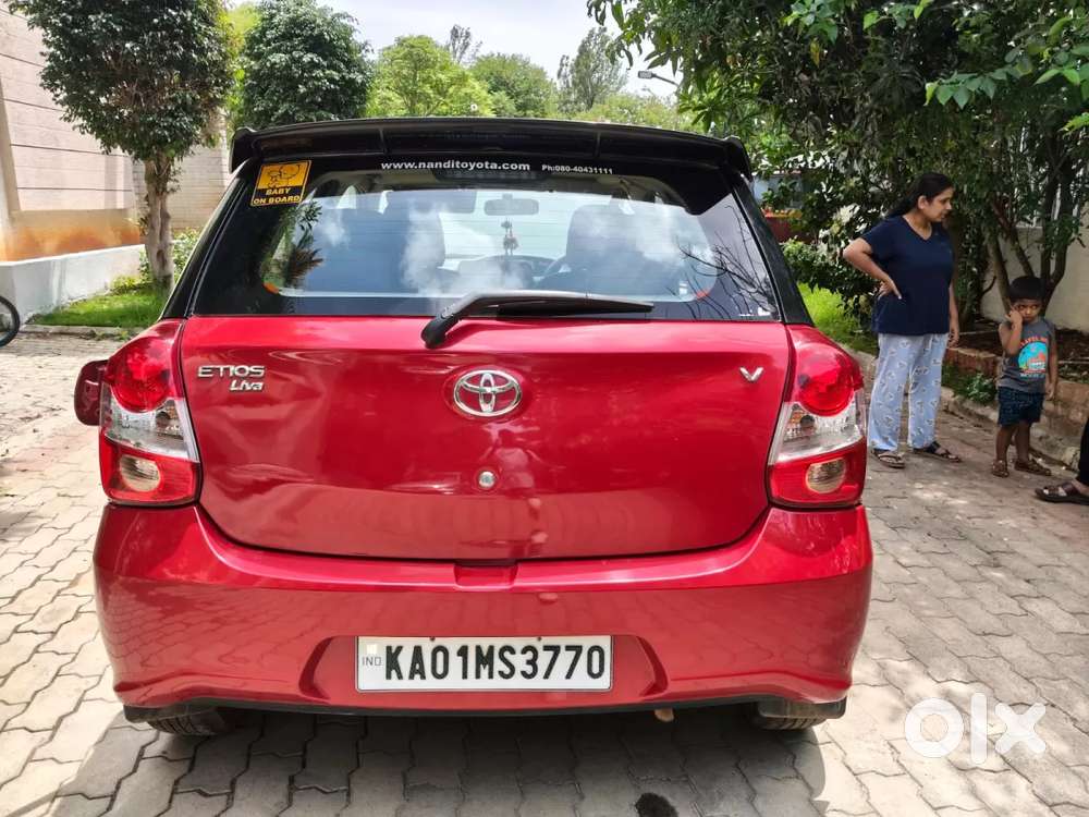 Toyota Etios Liva V Dual Tone, 2018, Petrol