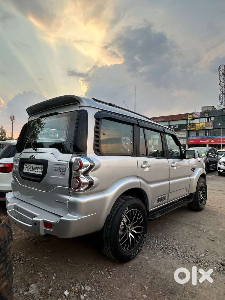 Mahindra Scorpio Intelli Hybrid S10, 2016, Diesel