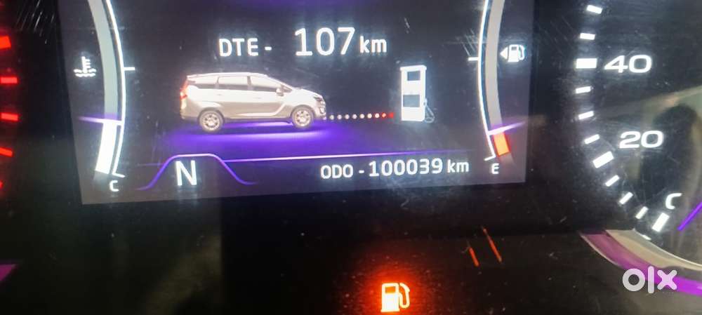 Mahindra Marazzo M6, 2019, Diesel