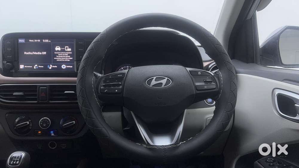 Hyundai Aura 1.2 Sx Cng, 2023, Cng & Hybrids