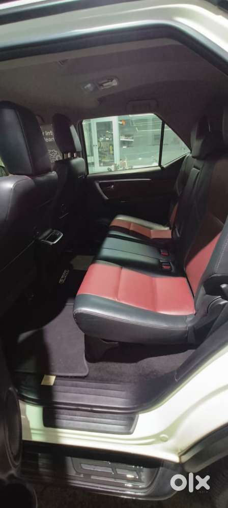 Toyota Fortuner Legender 4X4 AT 2.8, 2022, Diesel