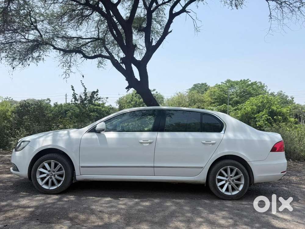 Skoda Superb 2015 Petrol Well Maintained