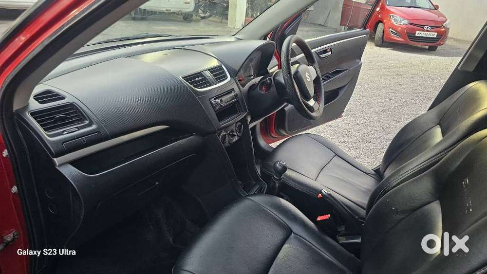 Maruti Suzuki Swift Vxi + Manual, 2013, Petrol