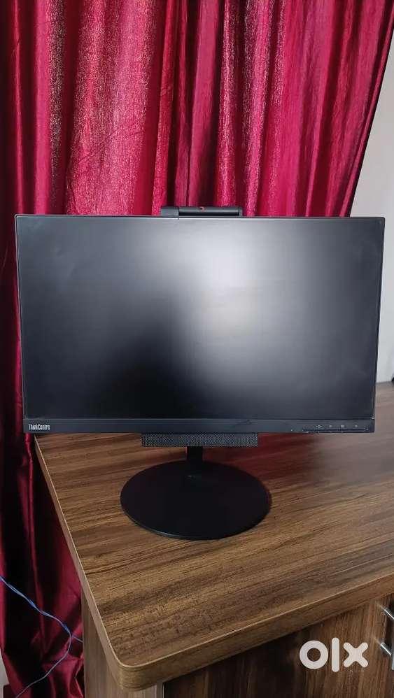 Lenovo 24 inches monitor + Samsung 18 inches monitor.