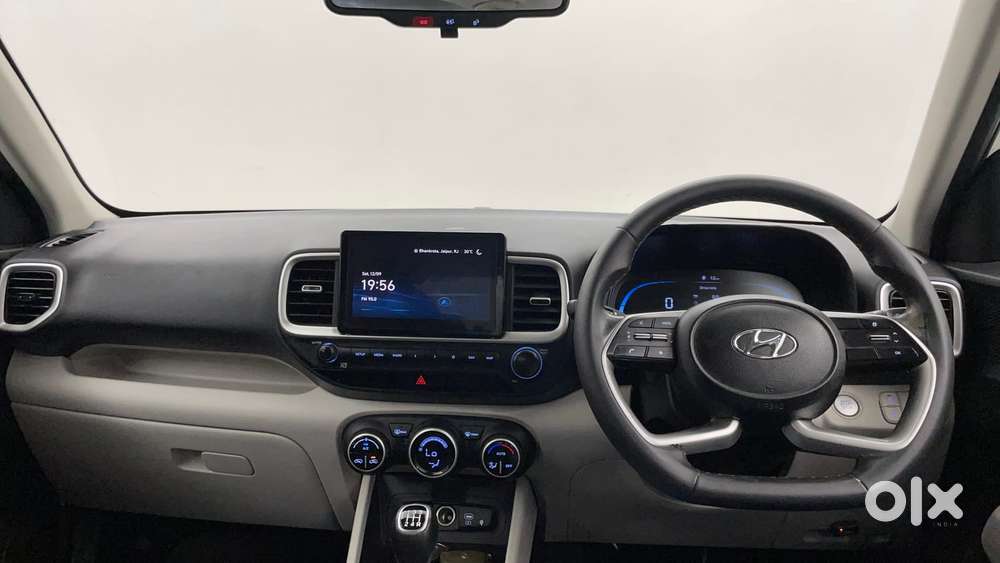 Hyundai Venue Sx, 2023, Cng & Hybrids