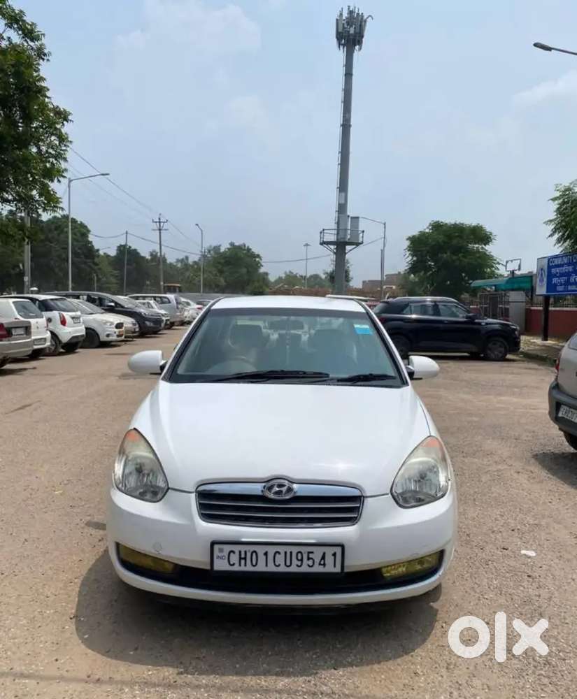 Hyundai Verna 2010 Petrol 75000 Km Driven