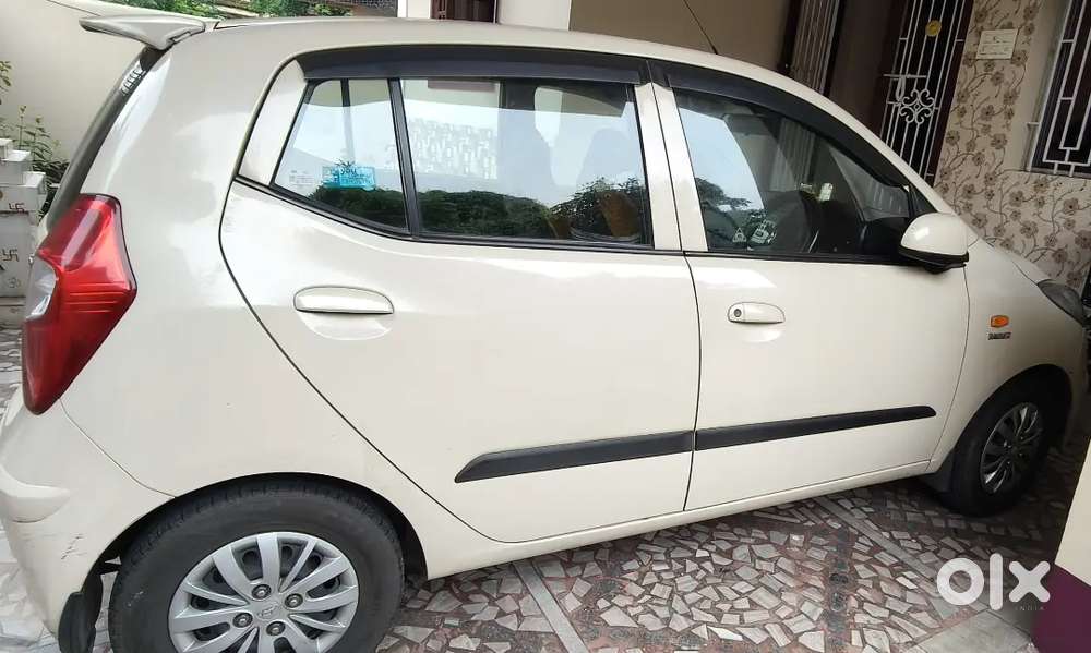 Hyundai I10 Sportz 2013 Car