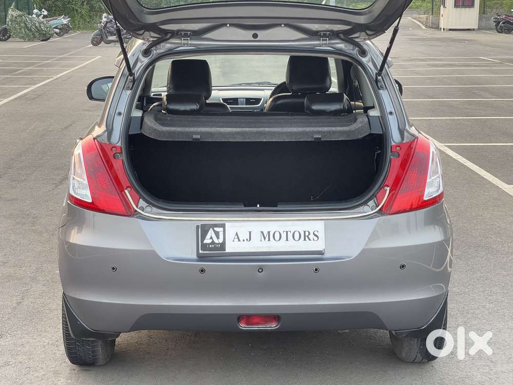 Maruti Suzuki Swift Vvt Zxi, 2014, Petrol
