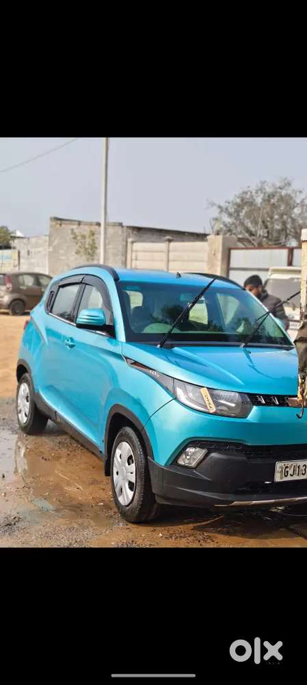 Mahindra Kuv 100 K6