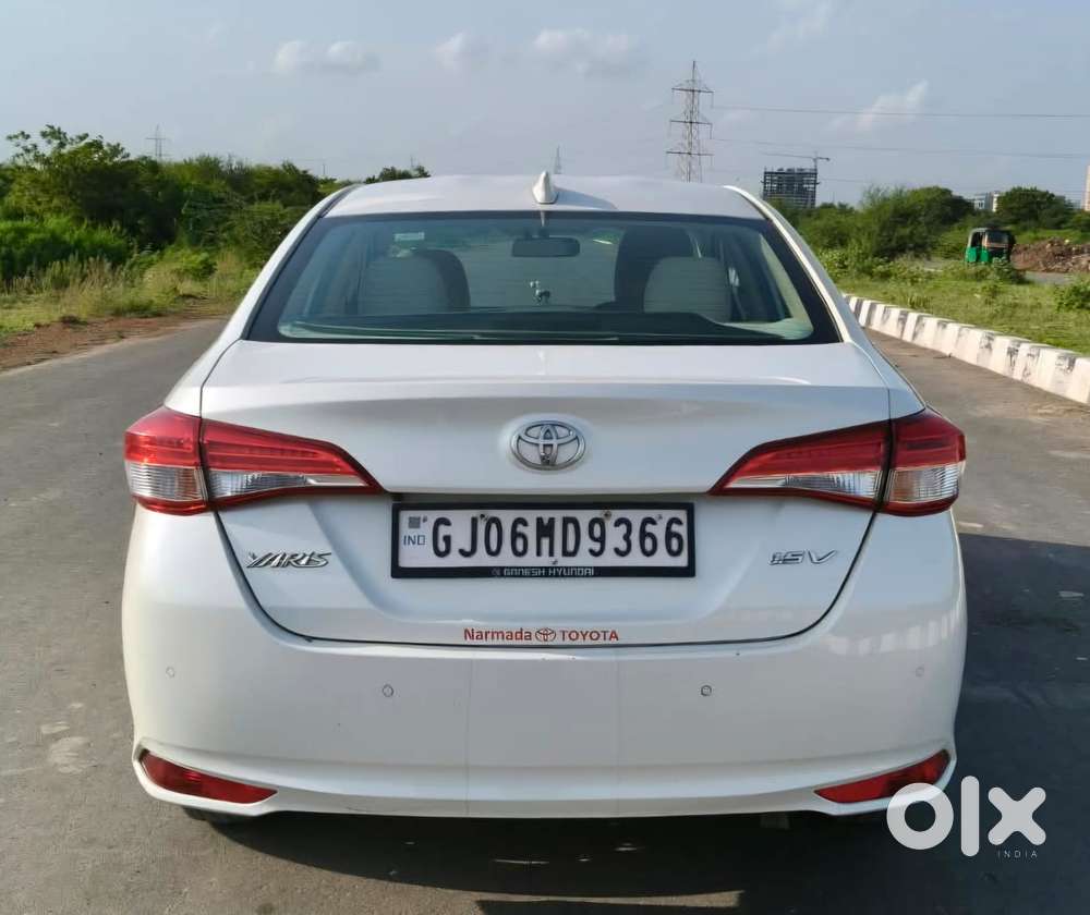 Toyota Yaris V Cvt, 2019, Petrol