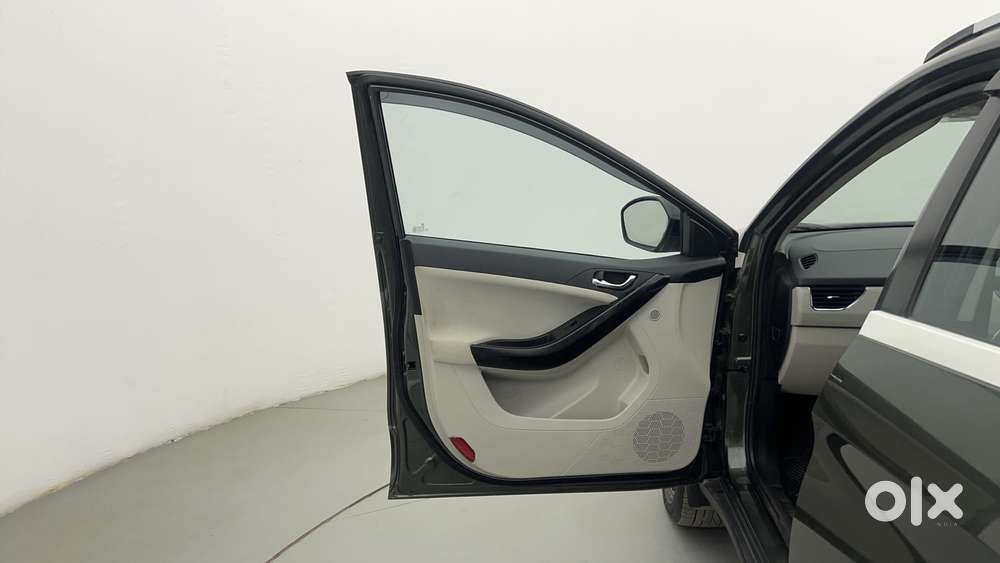 Tata Nexon 1.5 Revotorq Xza Plus S Amt, 2021, Diesel