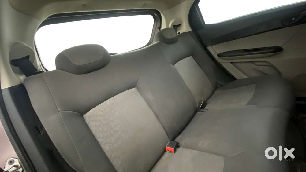 Tata Tiago 1.2 Revotron Xm, 2018, Petrol