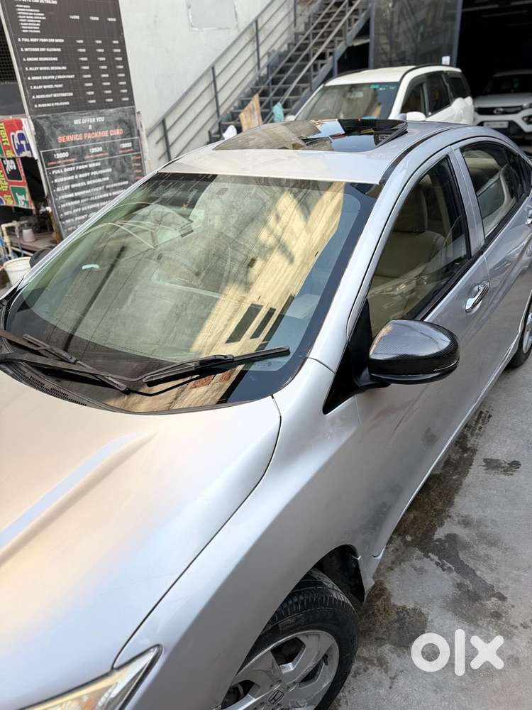 Honda City V Mt Sunroof, 2015, Petrol