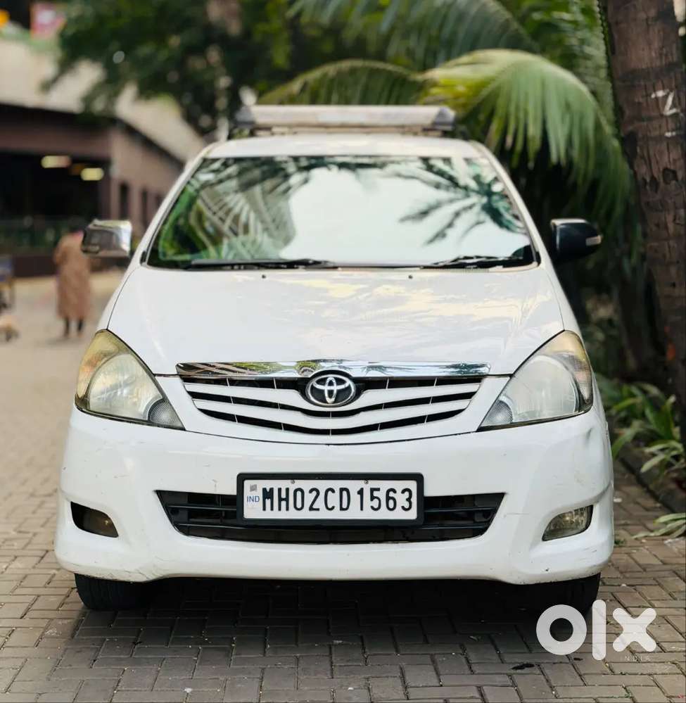Toyota Innova 2.5 G 8 Seater 2011
