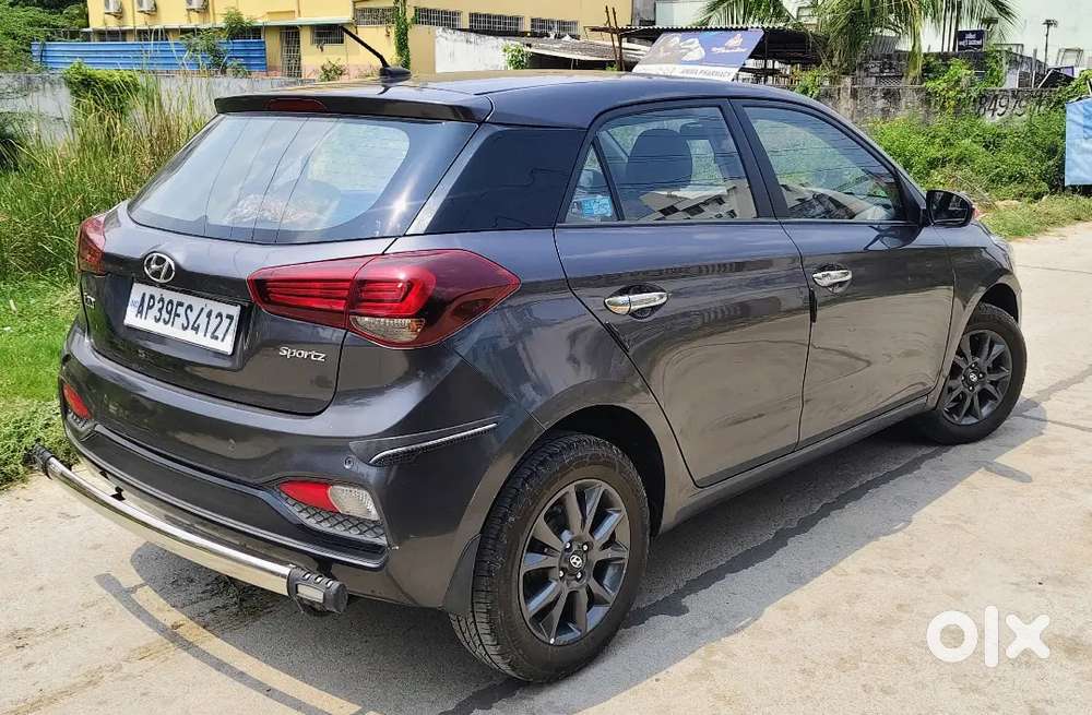 Hyundai I20 Sportz Plus, Fully Showroom Maintained ( Till Date )