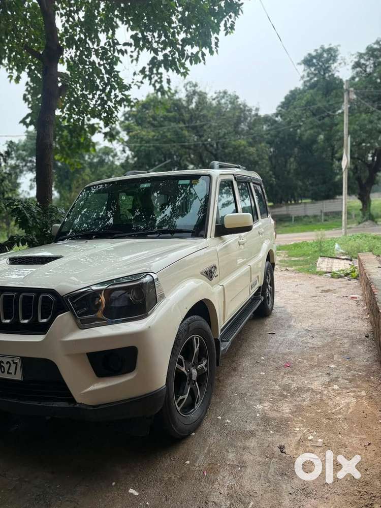 Mahindra Scorpio S7 2018