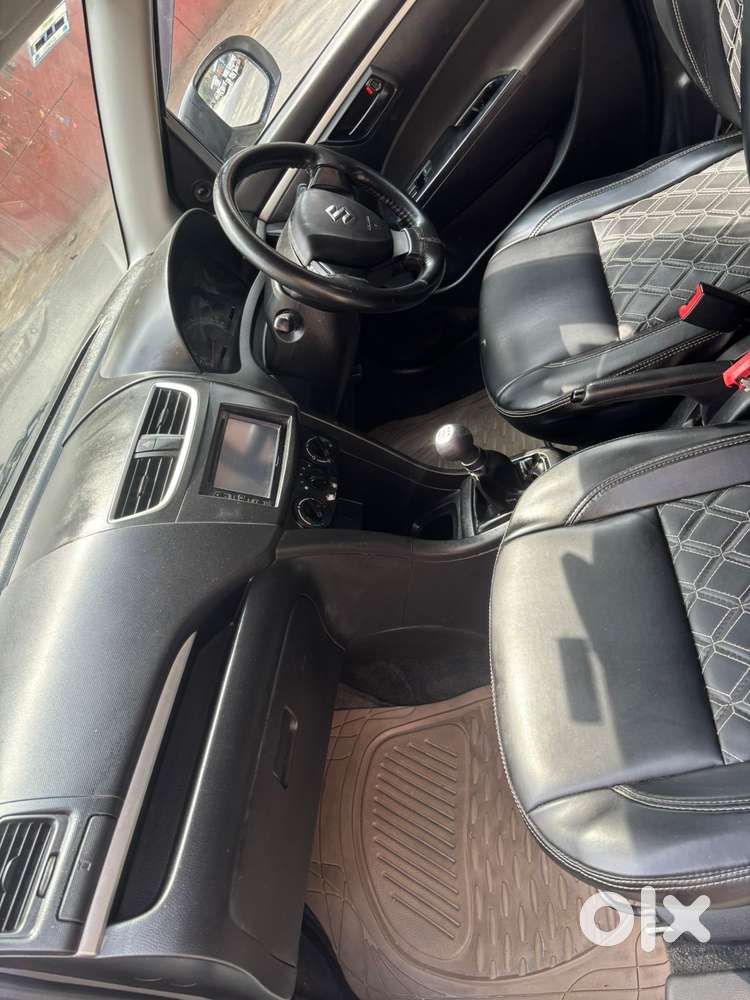 Maruti Suzuki Swift Lxi Optional-o, 2017, Petrol