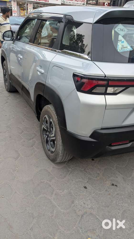 Maruti Suzuki Brezza 1.5 Lxi Cng, 2023, Cng & Hybrids