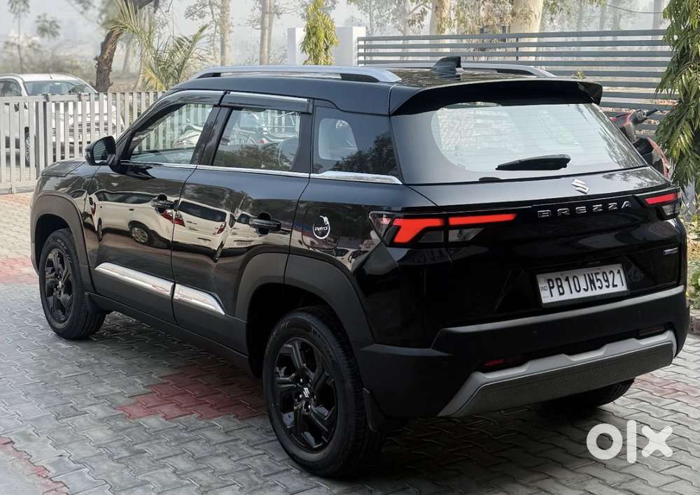 Maruti Suzuki Brezza 1.5 Zxi At Smart Hybrid, 2024, Petrol