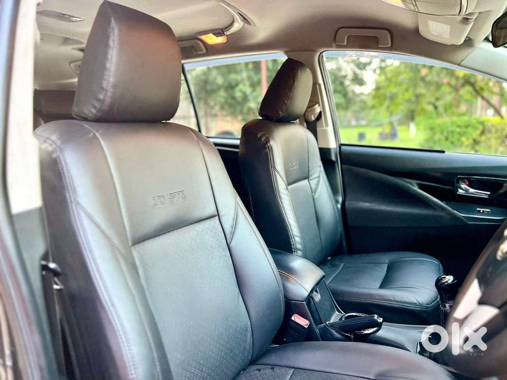 Toyota Innova Crysta 2.4 V 8 Str, 2017, Diesel