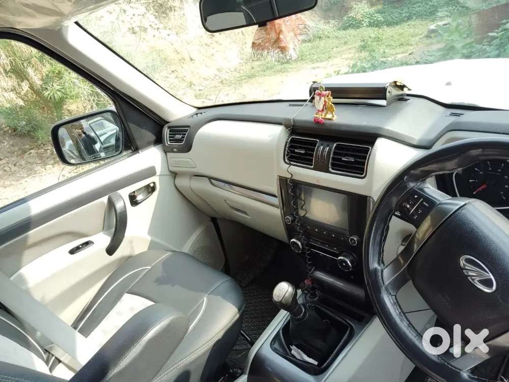 Mahindra Scorpio 2021 Petrol 102500 Km Driven