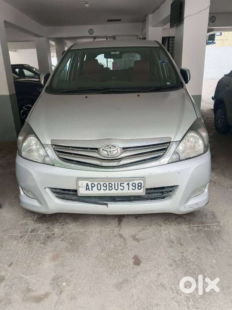 Toyota Innova 2.5 G (diesel) 8 Seater, 2009, Diesel