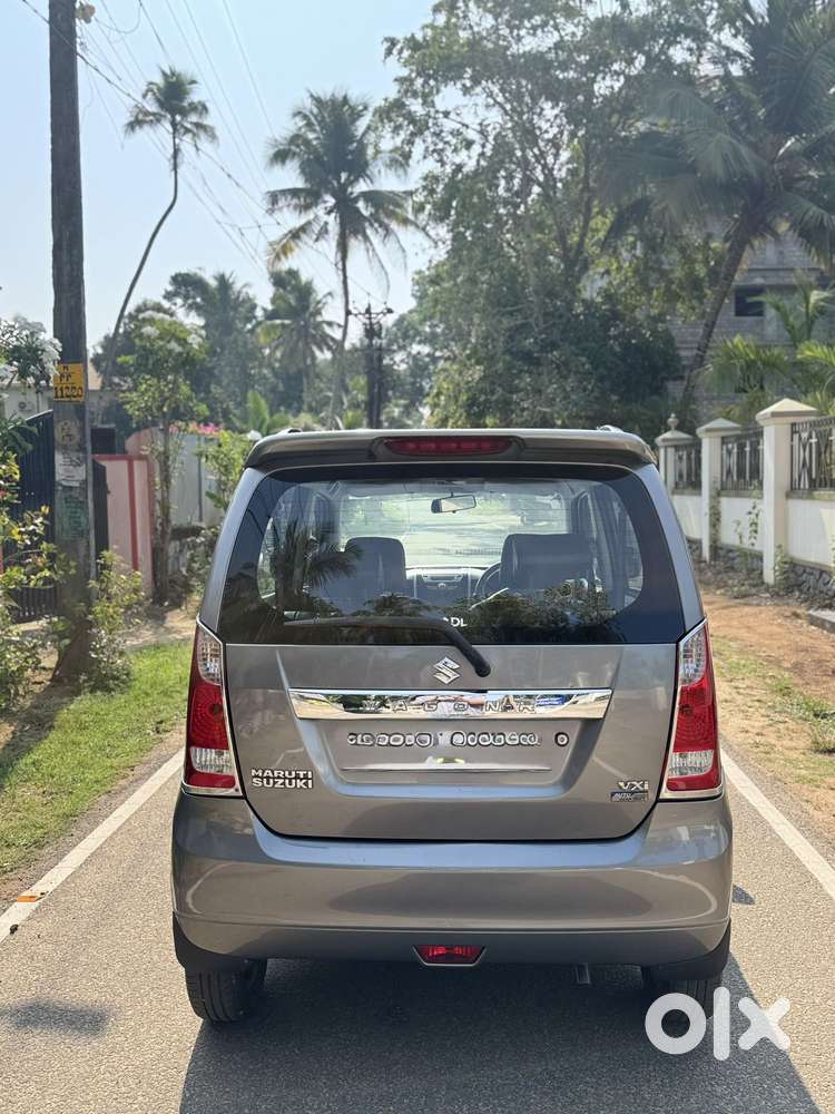 Maruti Suzuki Wagon R Vxi 1.0, 2016, Petrol