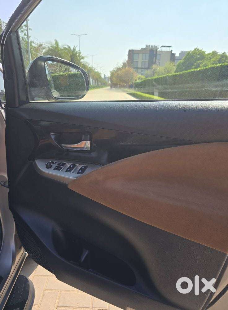 Toyota Innova Crysta [2020-ongoing] 2.4 Zx 7 Str, 2020, Diesel