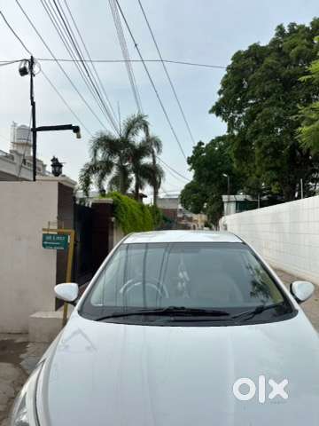 Hyundai Fluidic Verna 2014