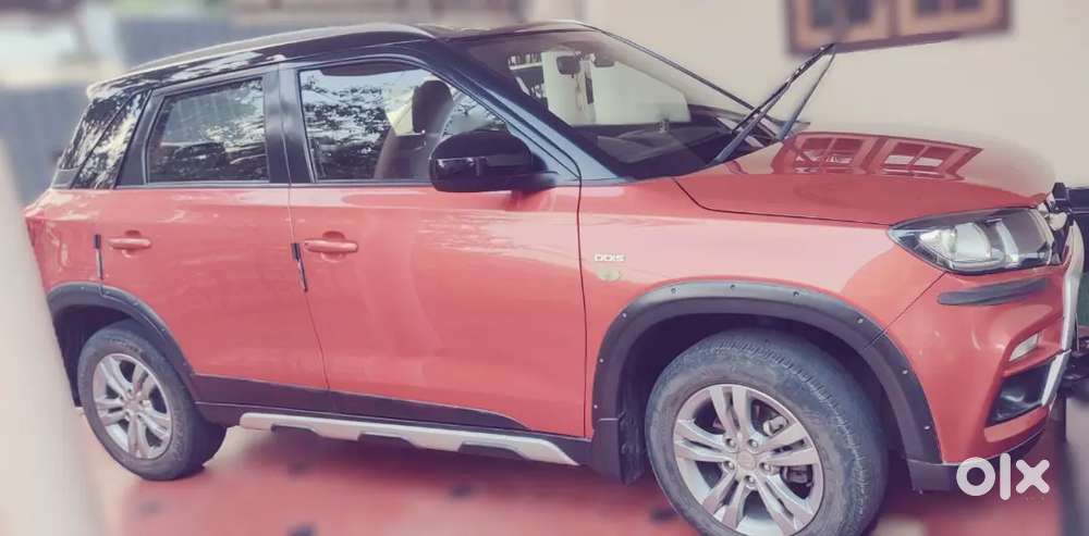 Maruti Suzuki Vitara Brezza Zdi 2017 In Red And Black Dual Tone.