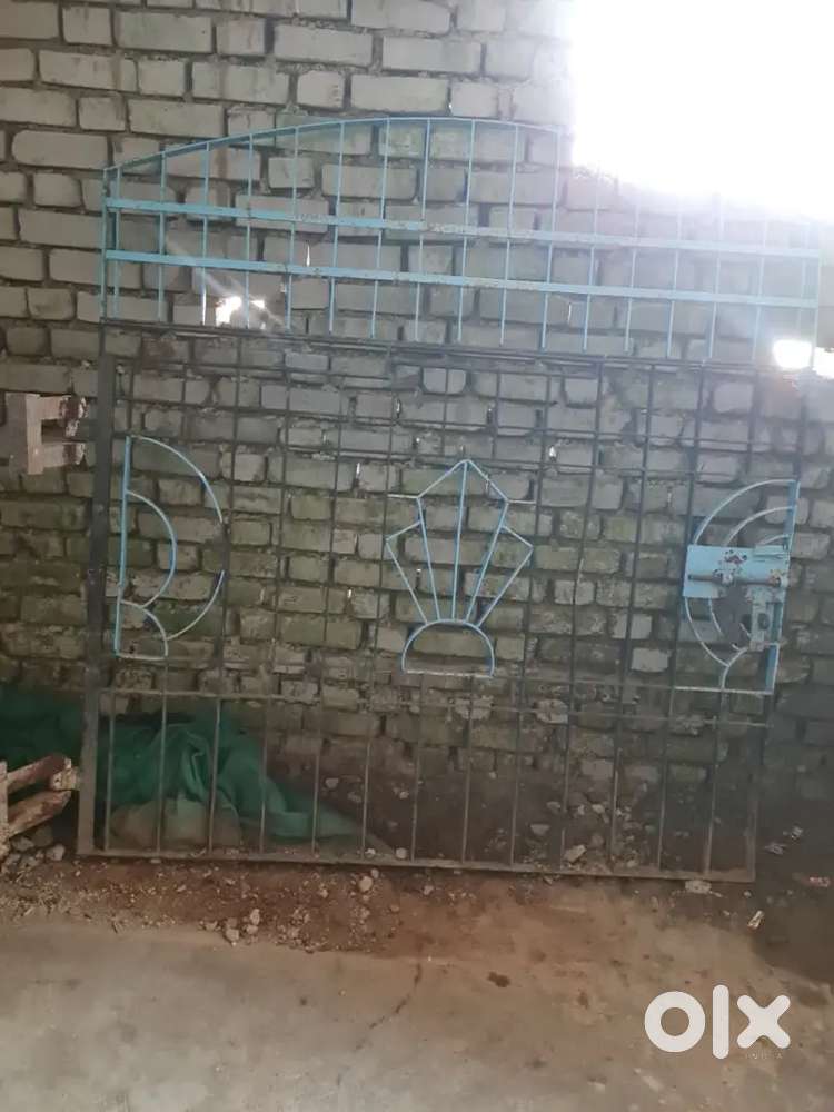7.5&times;7.5 fit Main gate