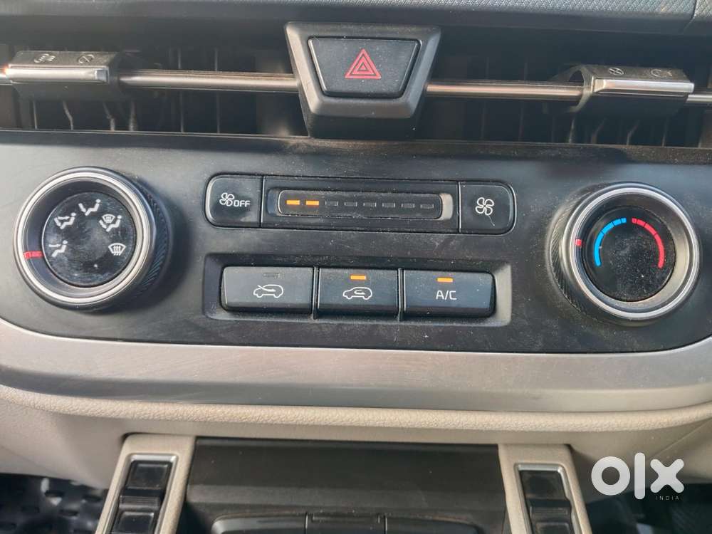 Kia Carens D1.5 6mt Premium 07, 2024, Diesel