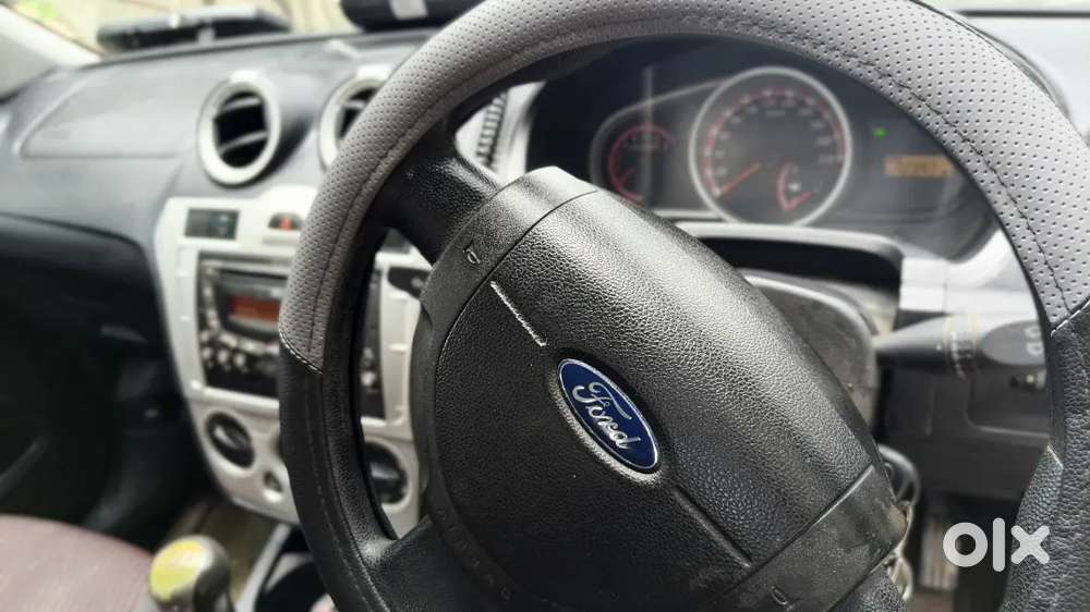 Ford Figo Petrol Titanium 2012