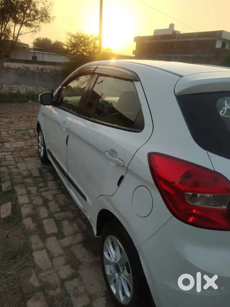 Ford Figo 2017 Petrol Titanium Model 49540 Km Driven