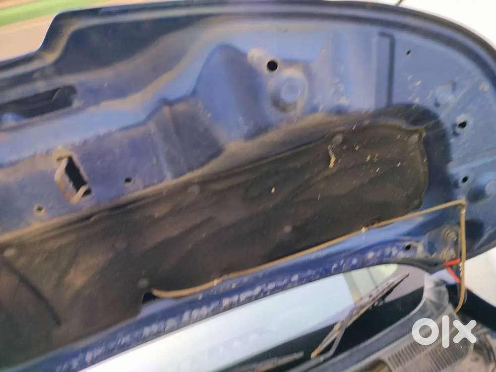 Renault  Triber 4 Naya New Battery Side Mirror Tuta Hua Hai Bus